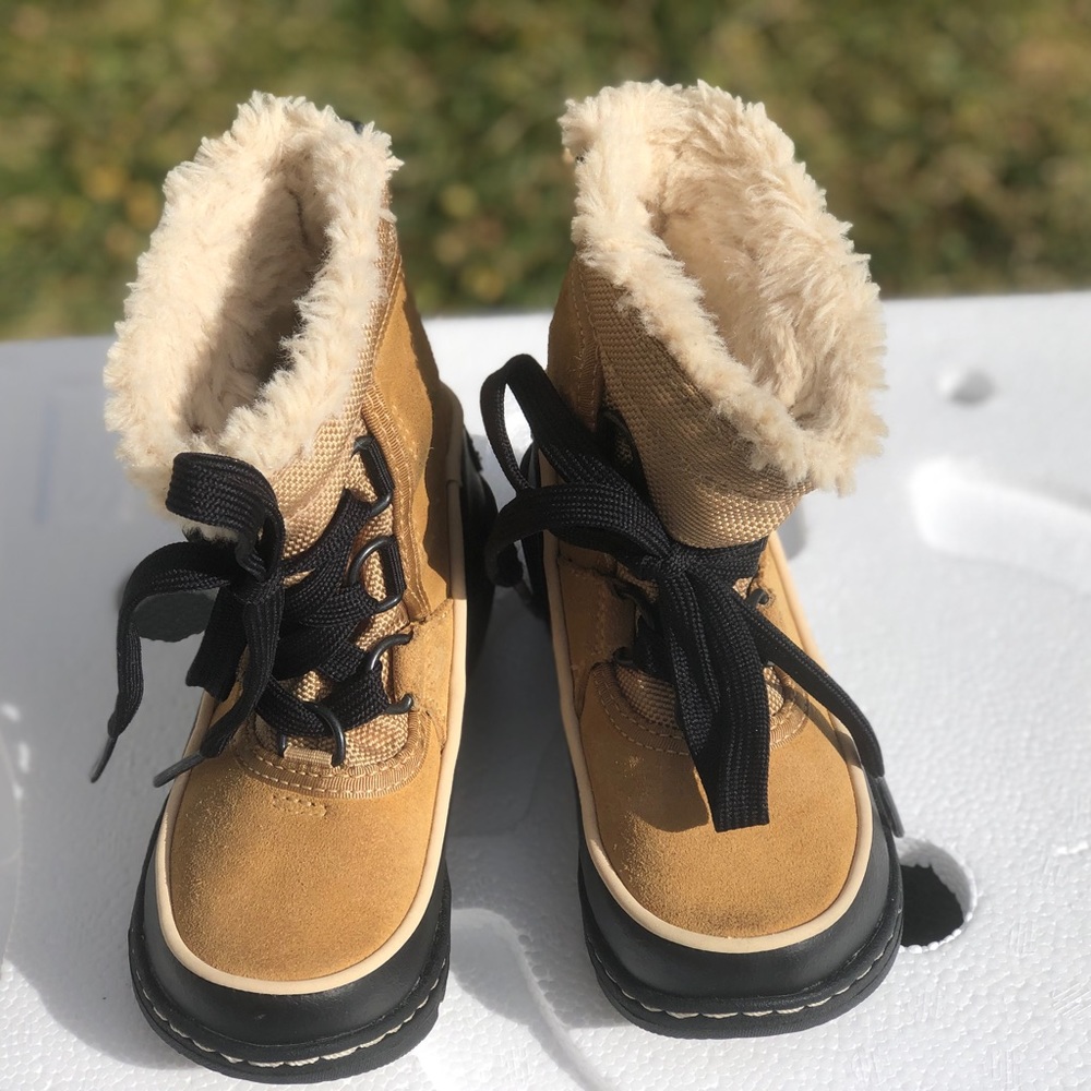 Sorel boots for toddler size 8